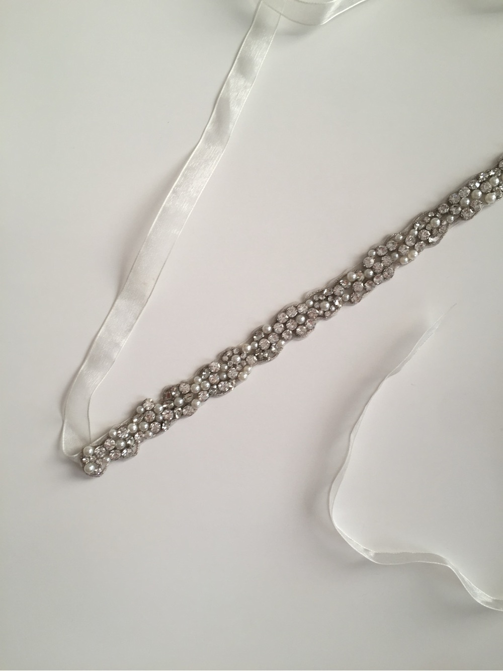 NWOT David's Bridal Pearl Crystal Cluster Sash Ribbon Waist Belt Hoco Bling - Picture 9 of 13
